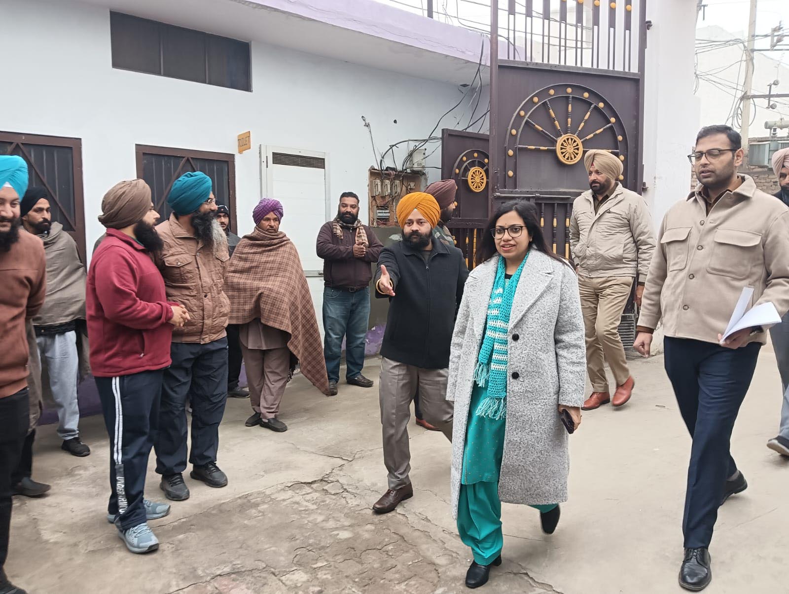 ਜ਼ਿਲ੍ਹਾ ਚੋਣ ਅਫ਼ਸਰ ਵਲੋਂ ਜ਼ਿਲ੍ਹੇ ਦੇ ਵੱਖ-ਵੱਖ ਪਿੰਡਾਂ ਦਾ ਦੌਰਾ-